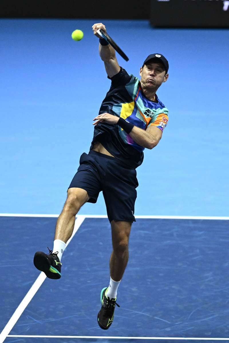 关于世界网球队横扫意大利网球队，克耶高斯绝境逆转的信息