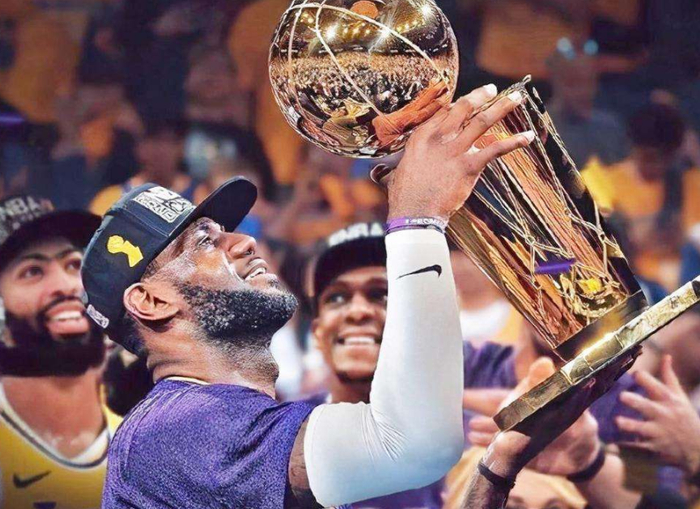 篮网血洗南韩男篮，加里纳利送出助攻