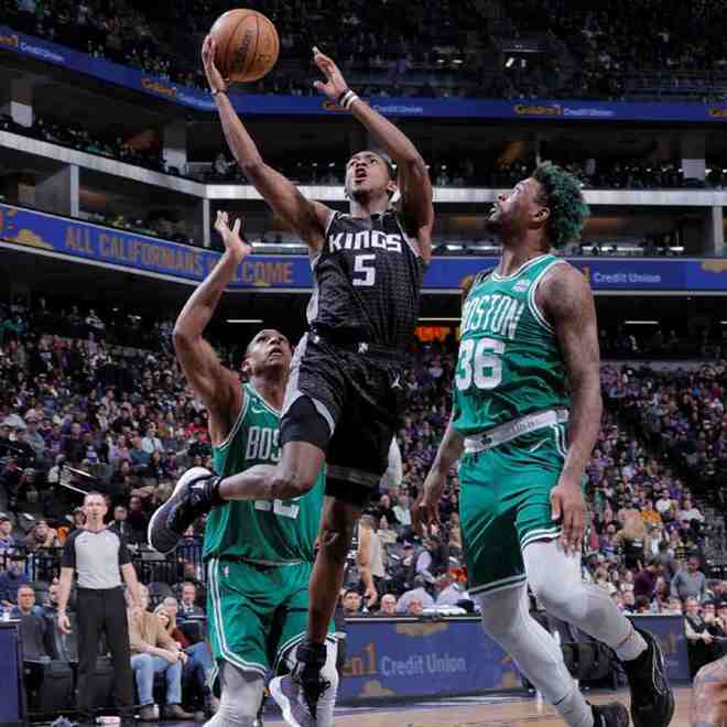 美国男篮翻盘凯尔特人,萨博尼斯高光表现 美国男篮翻盘凯尔特人,萨博尼斯高光表现