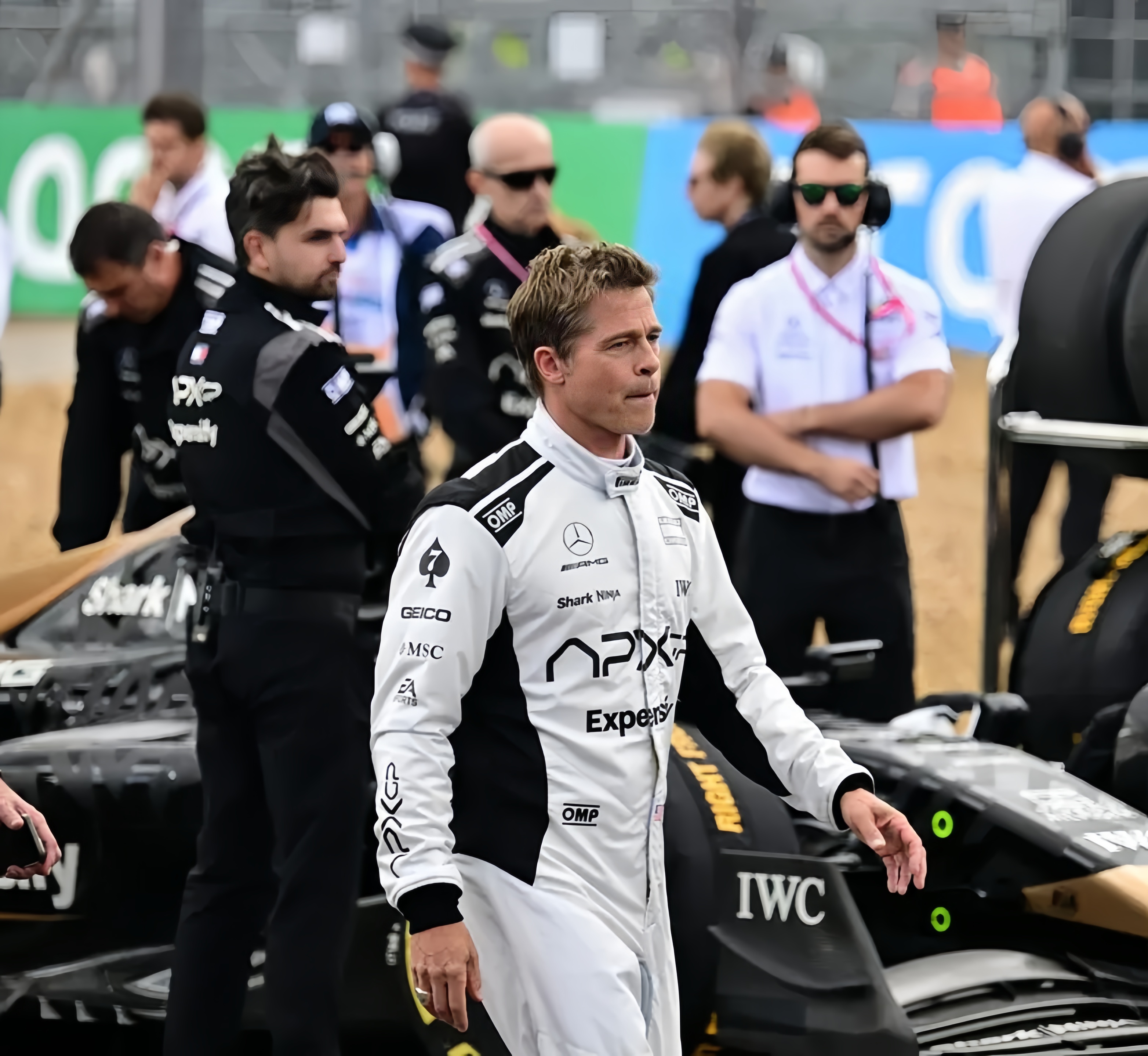 开云体育app-包含法拉利碾压索伯车队，皮亚斯特里统治全场的词条