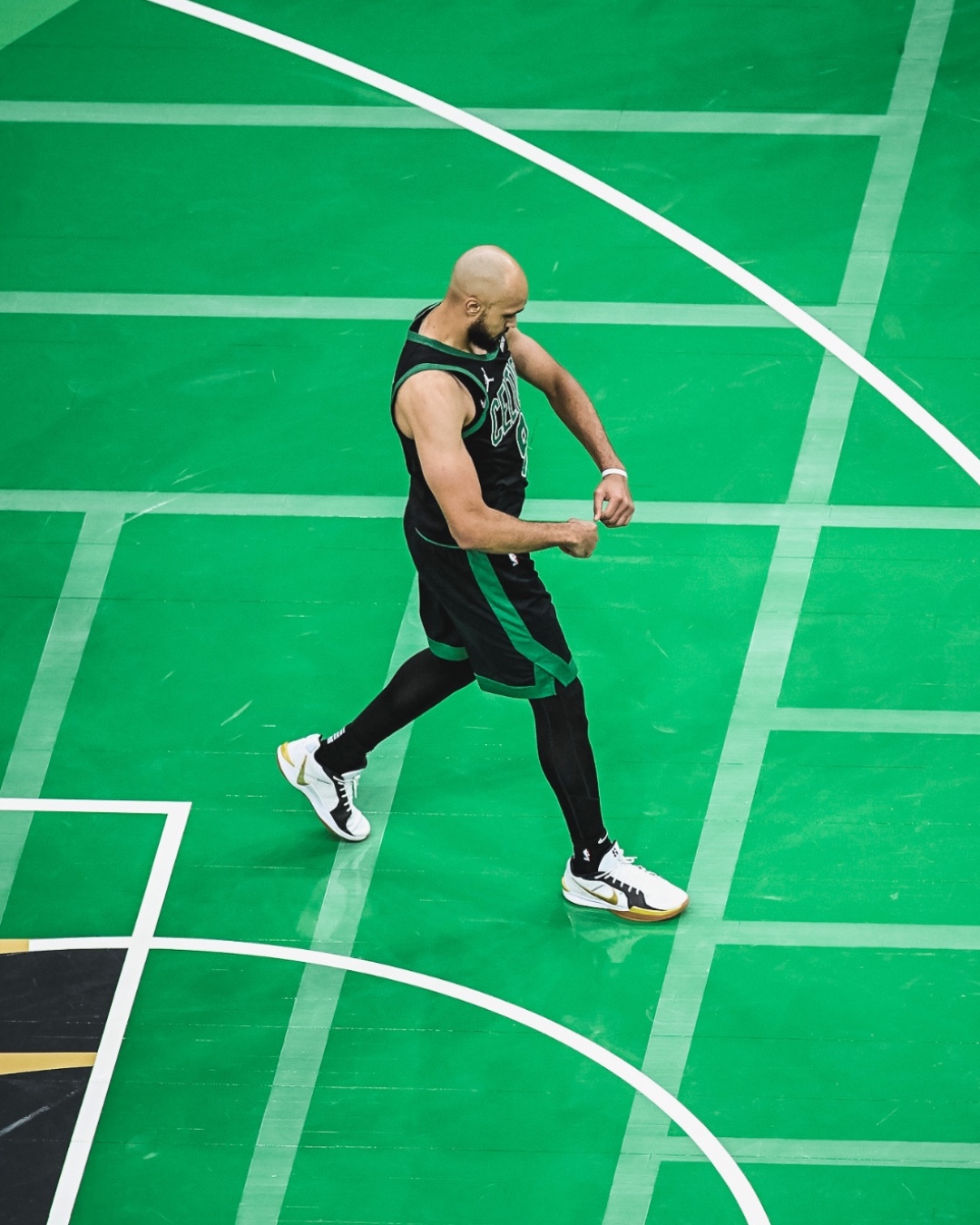 开云体育登录-关于深圳队力克骑士，米切尔高光表现的信息