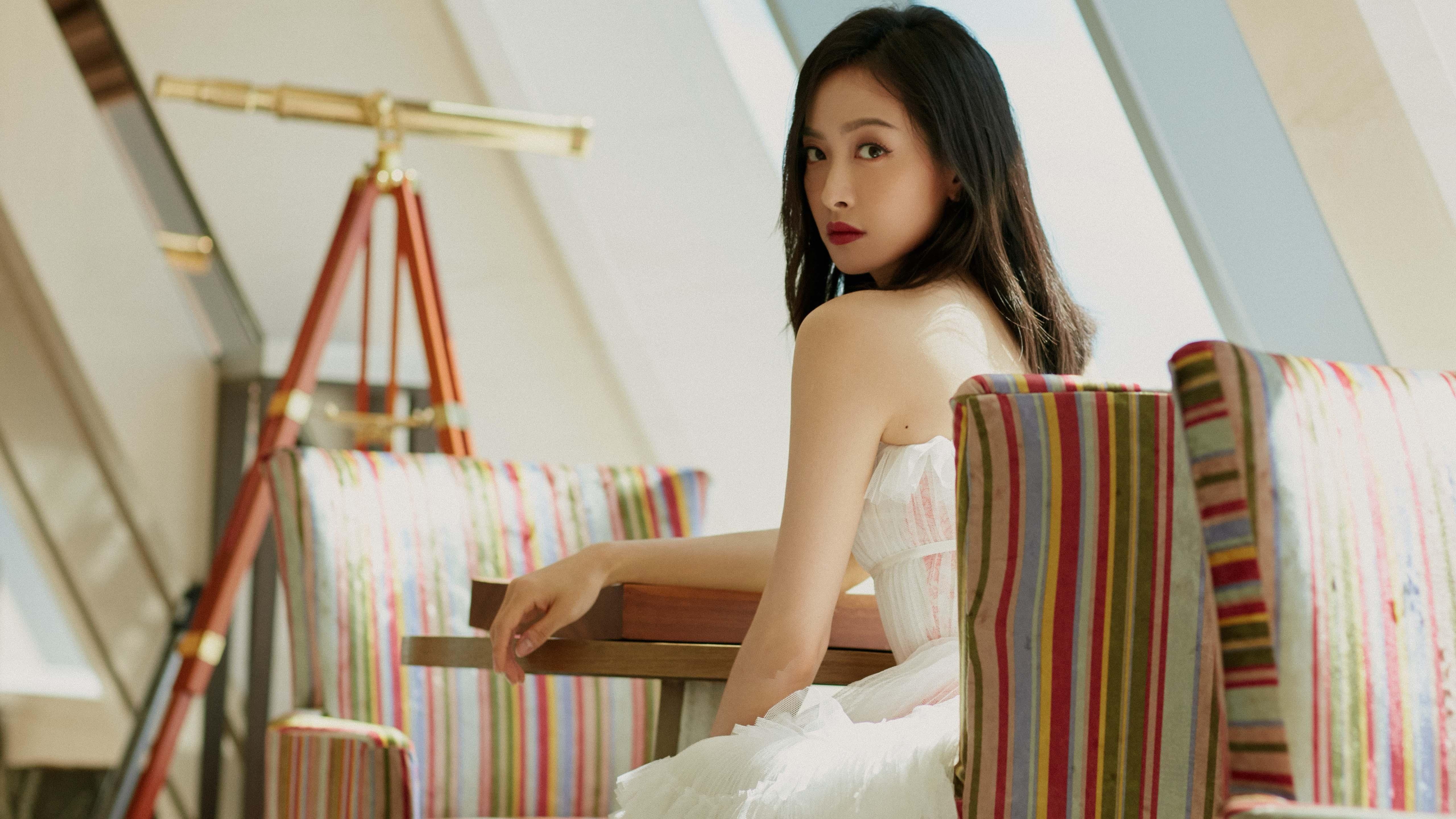 东方与西方的鏖战，绿茵场的铁血与乒乓桌的极限