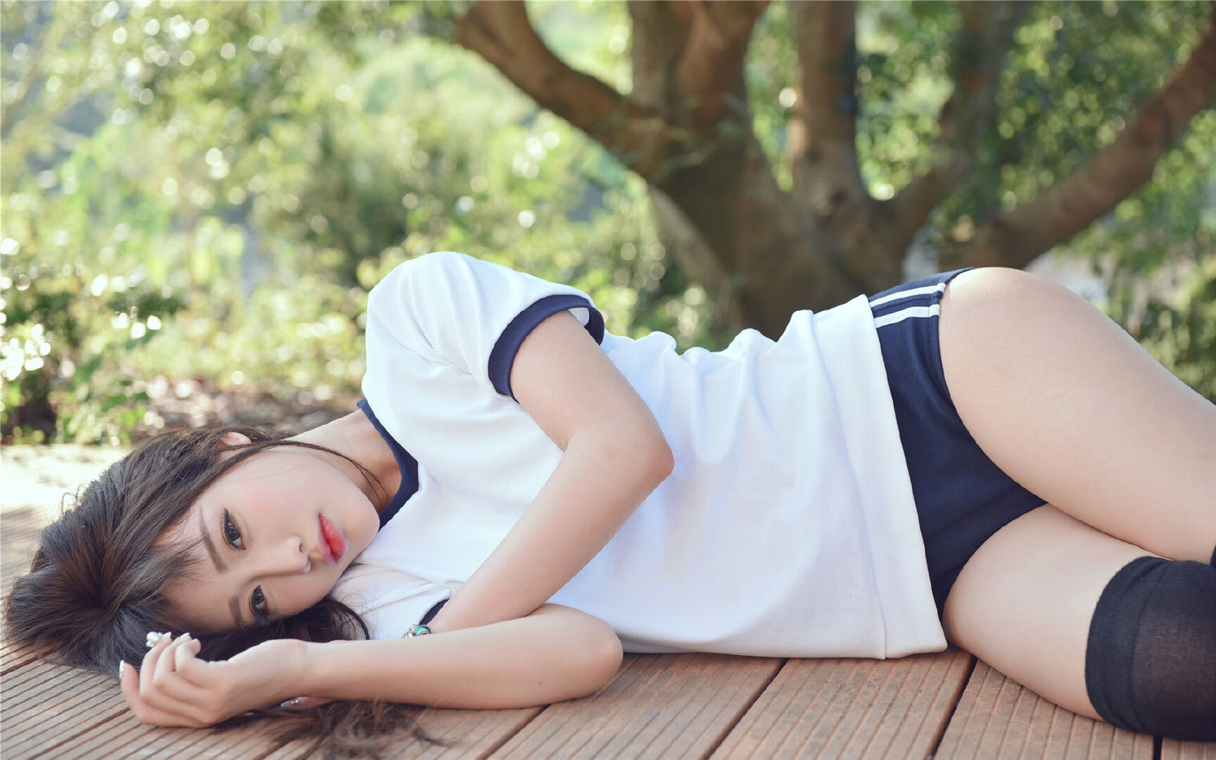 红色闪电撕裂永恒之城，格列兹曼爆发助西班牙正面击溃罗马军团