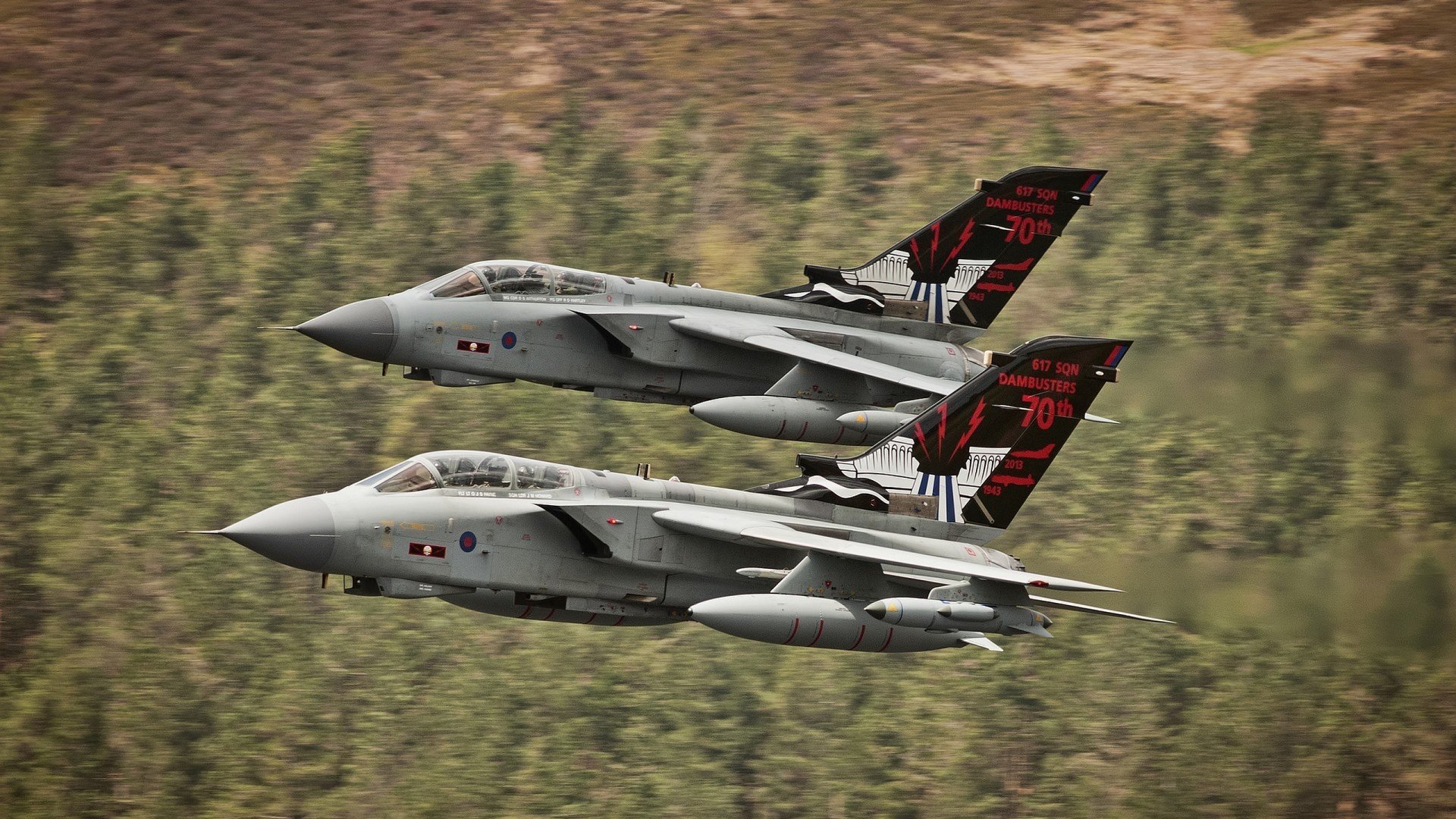 灰熊强势击溃黄蜂，马克西季后赛接管比赛，NBA新生代主宰赛场